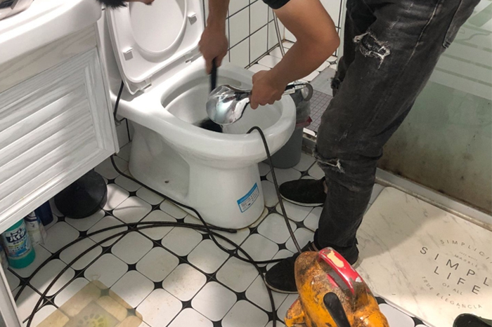 宁德马桶堵塞自己疏通还是找师傅?专业上门服务让你省时更省心